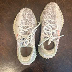 Yeezy as shown size unisex 5